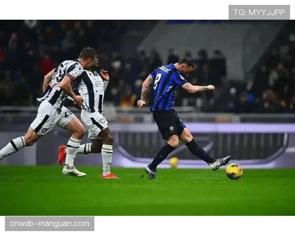 意甲莱切vs乌迪内斯半场：点球扳平暴露防守纪律问题