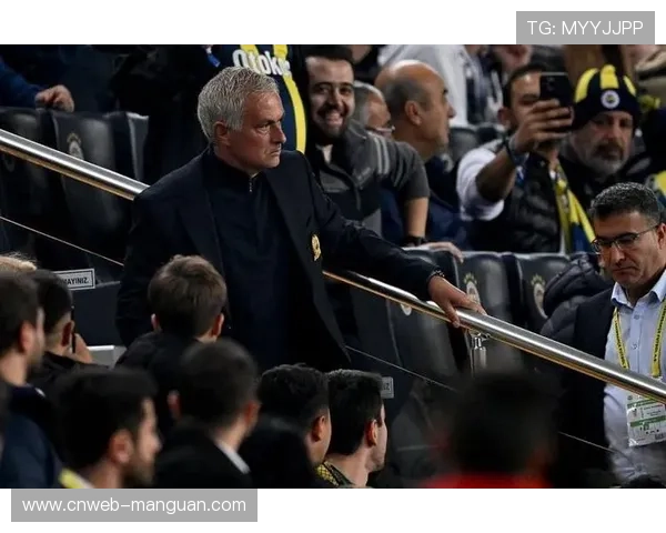 穆里尼奥的红牌时刻：激情教练与裁判的又一次冲突